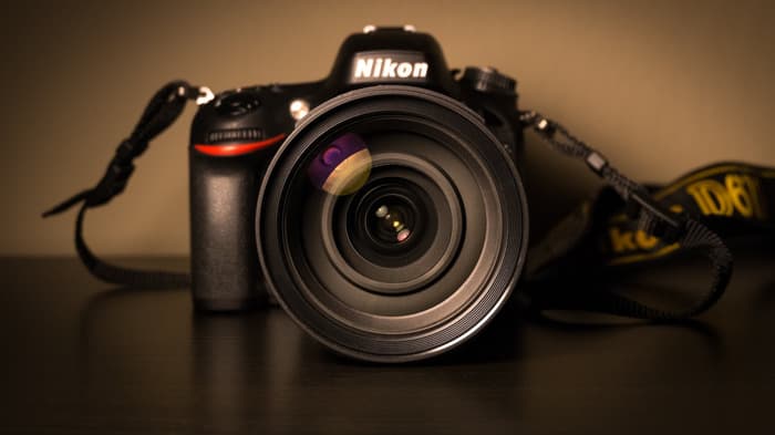 DSLR камери